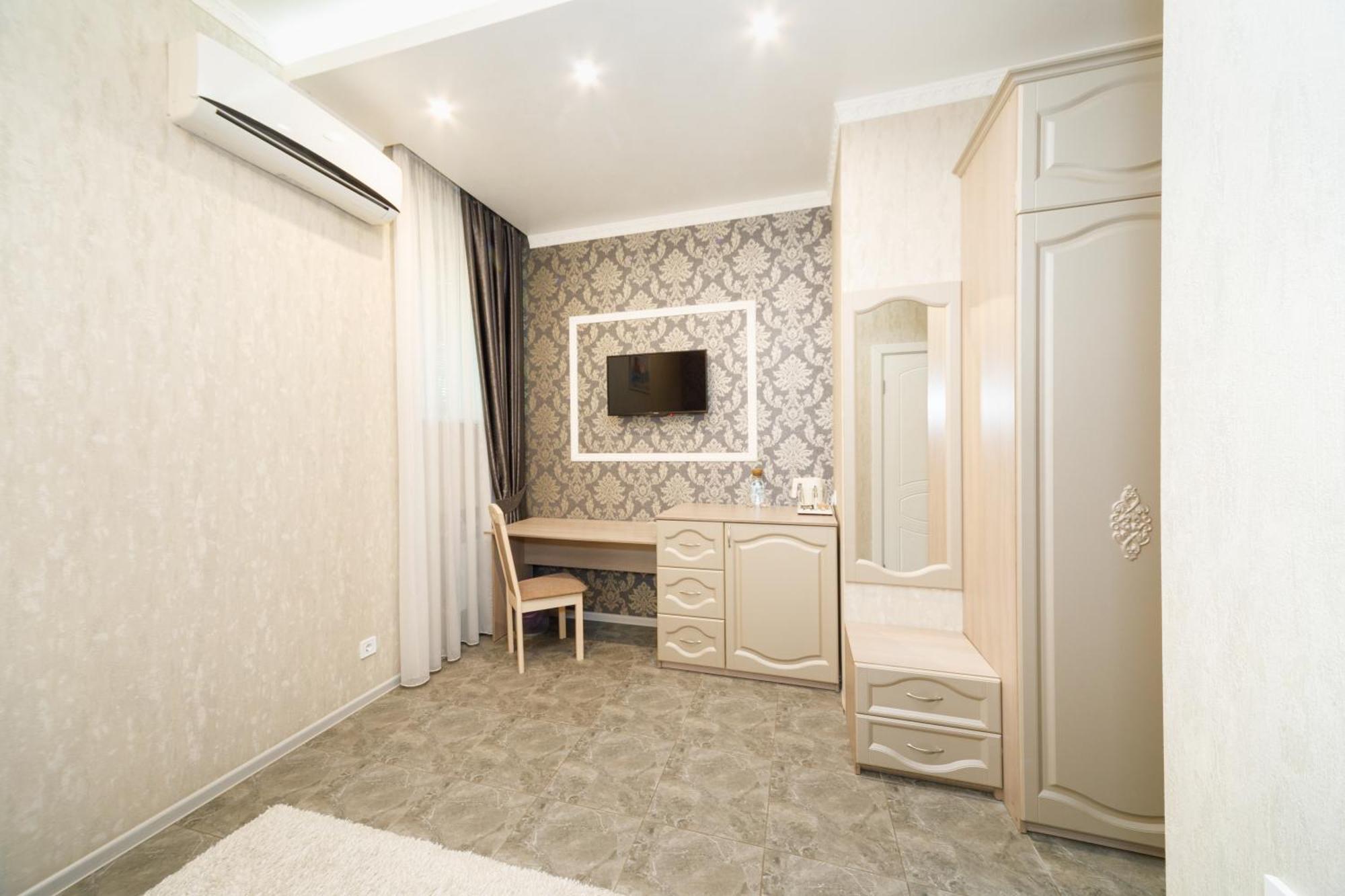 L.O.Y Family Hotel Ντνιπροπετρόφσκ Εξωτερικό φωτογραφία