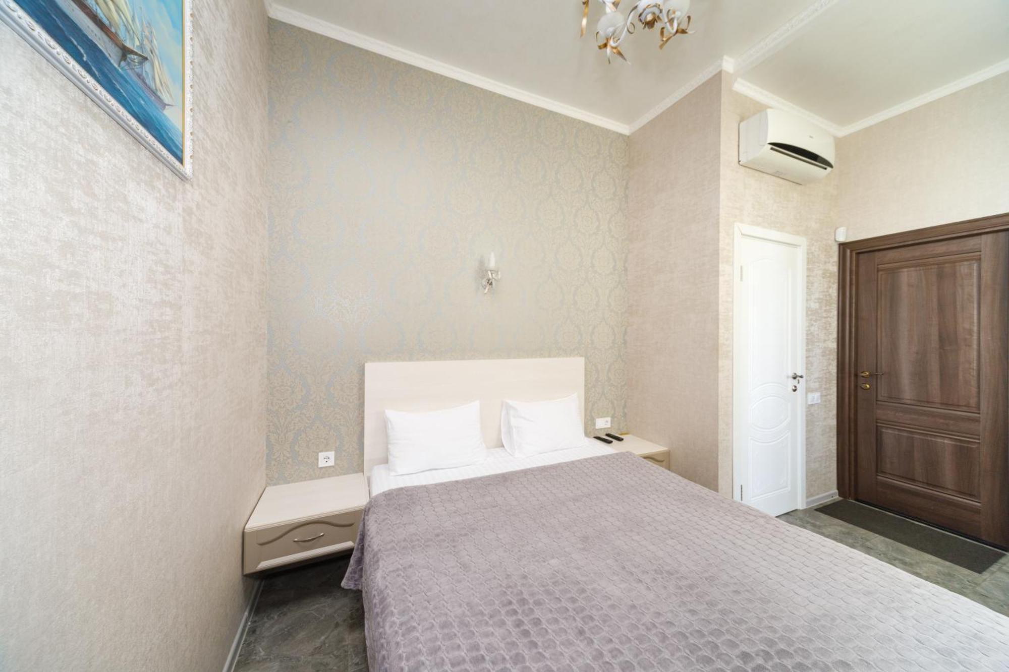 L.O.Y Family Hotel Ντνιπροπετρόφσκ Εξωτερικό φωτογραφία