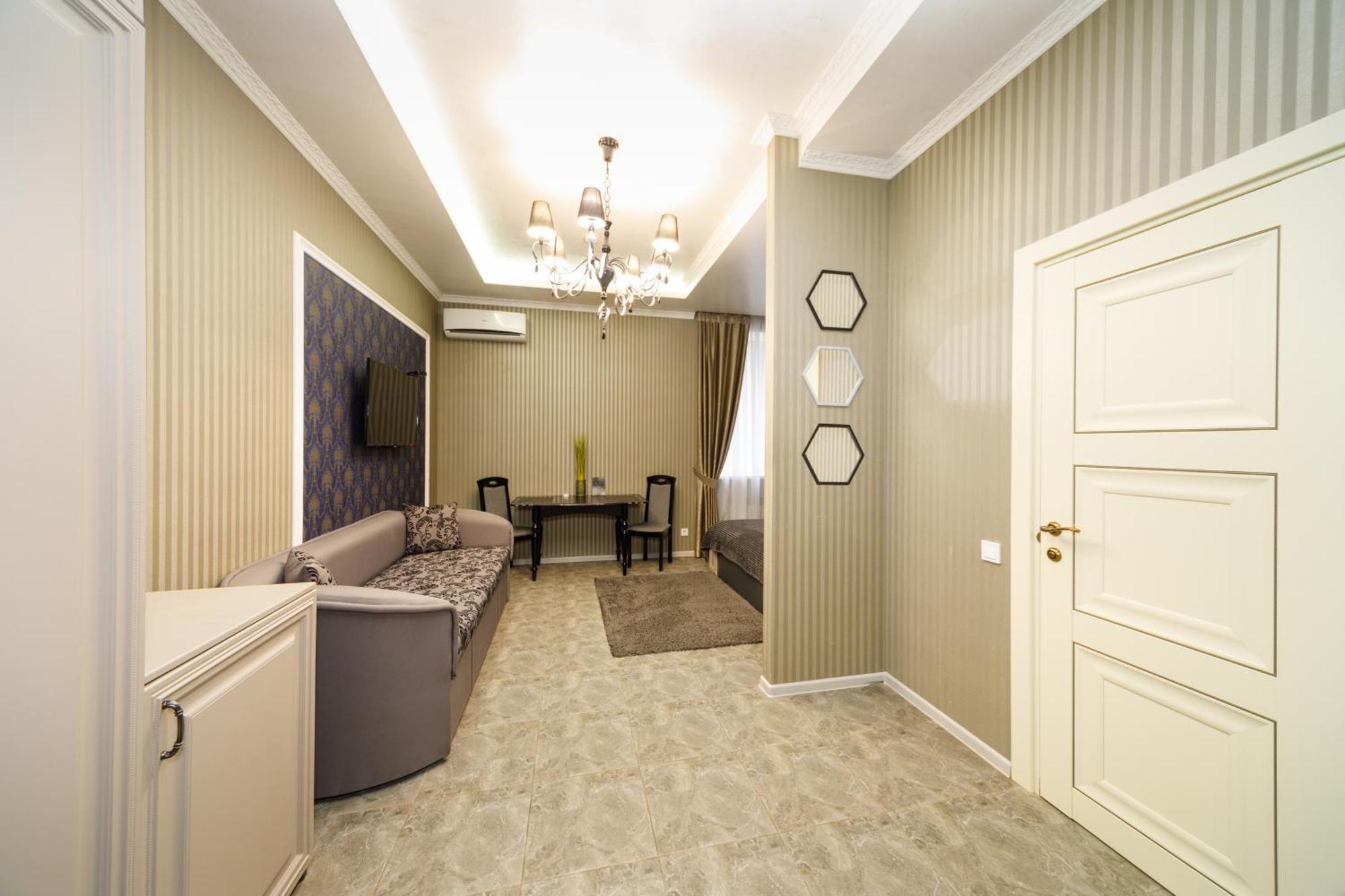 L.O.Y Family Hotel Ντνιπροπετρόφσκ Εξωτερικό φωτογραφία