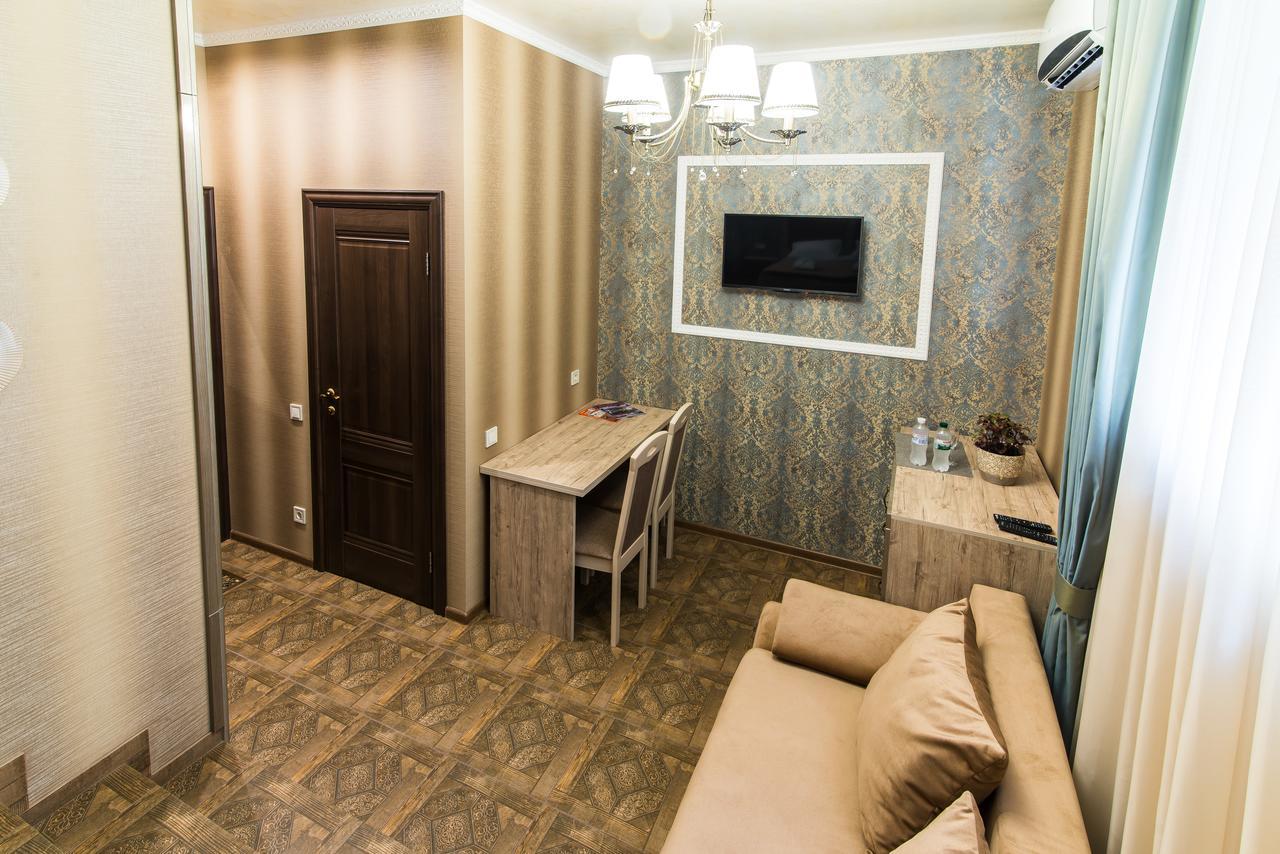 L.O.Y Family Hotel Ντνιπροπετρόφσκ Εξωτερικό φωτογραφία